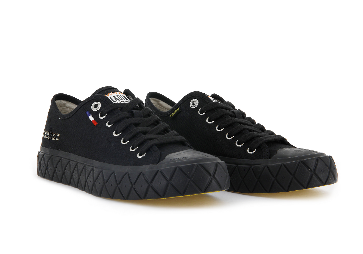 77014-008-M | PALLA ACE CANVAS | BLACK